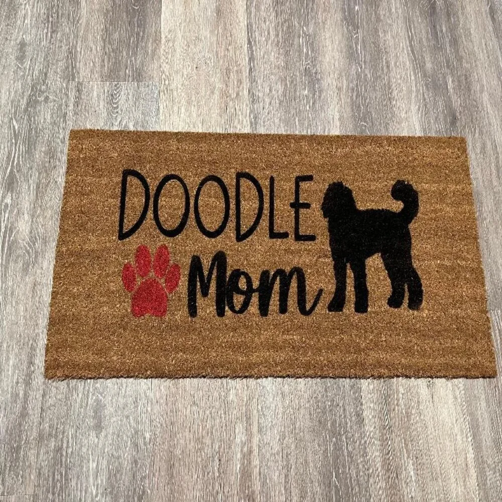 Doodle Mom decorative coir doormat